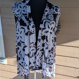 Di Modal Black and White Top